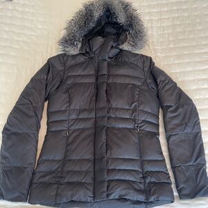 Women's Columbia Sportswear Winter Jacket - Size
Small